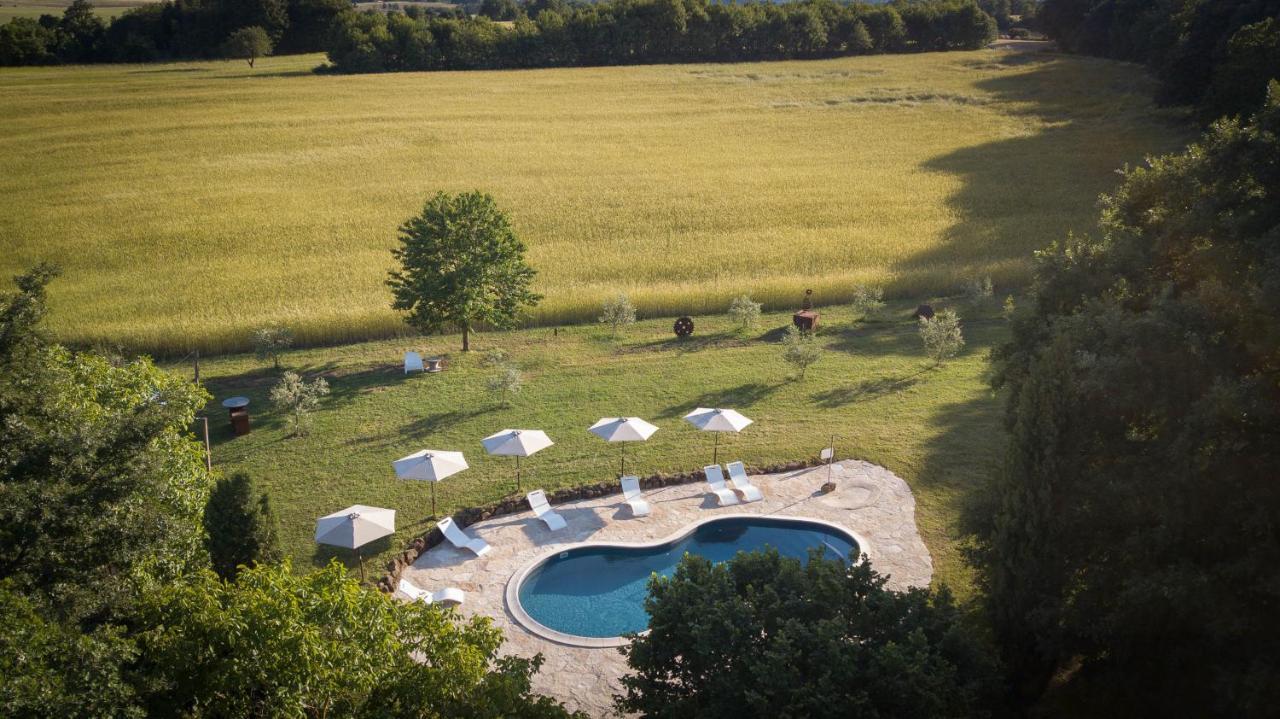 Glamping In Toscana, Luxury Tents In Agriturismo Biologico Sorano  ภายนอก รูปภาพ